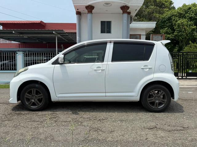 2009 Perodua MYVI 1.3 SE ZHS MY05 M300 FACELIFT - 5