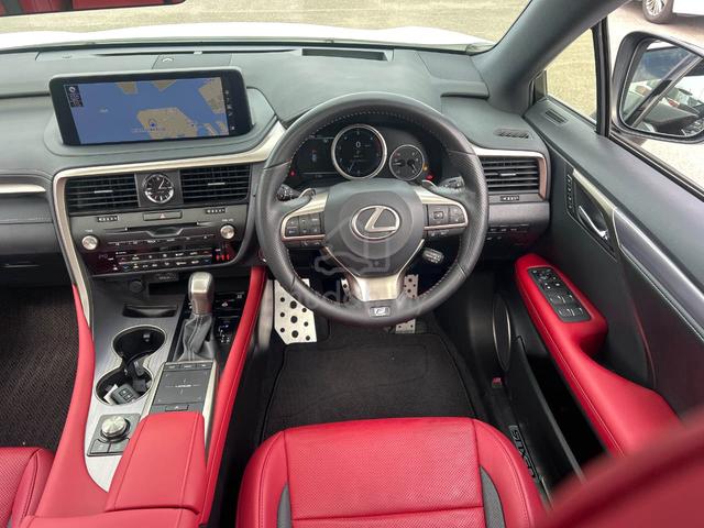 2022 Lexus RX300 2.0 F SPORT SUNROOF HUD RED INTER - 4