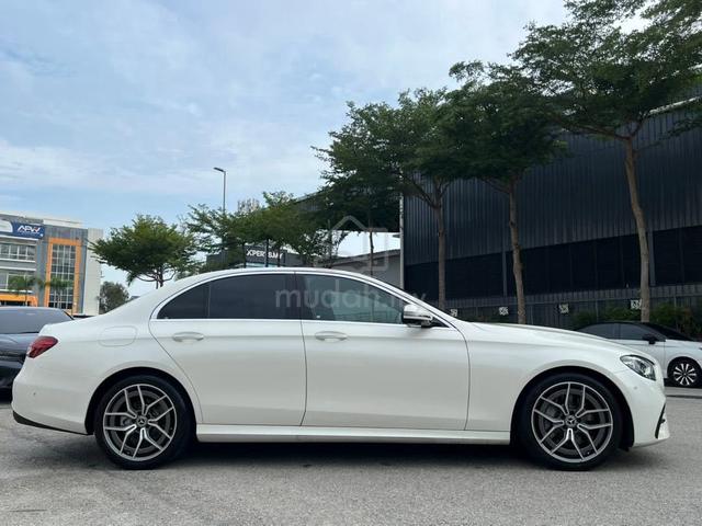 2022 Mercedes Benz E-200 Sedan AMG Line PANROOF - 5