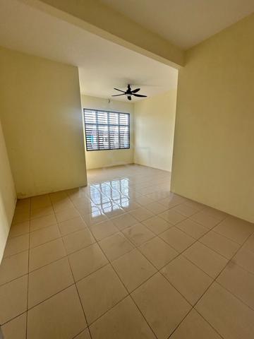 Partially renovated double storey house for Rent in Bandar Sentosa 1