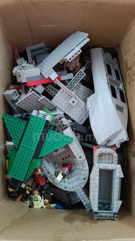 Big Boxes of LEGO Randomized - photo 2 of 3