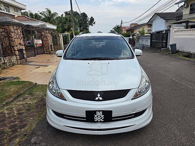2010 Mitsubishi GRANDIS 2.4 (A)KEYLESS POWER BOOT - 2