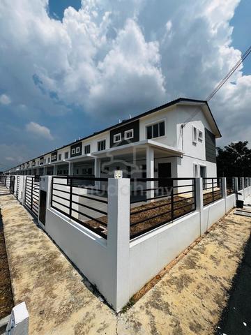 End Lot Double Storey Taman Semarak Warisan Sepang 1
