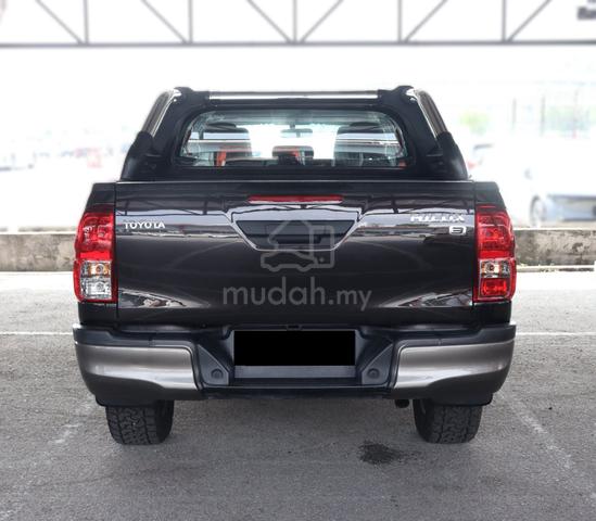2021 Toyota HILUX 2.4 E FACELIFT AT Low Mileage - 3