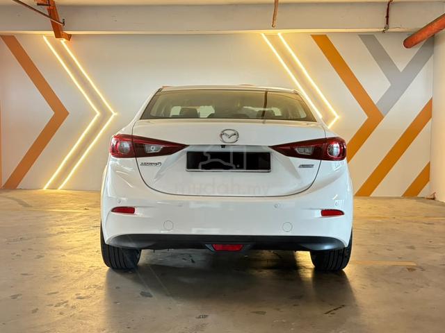 2017 Mazda 3 2.0 SEDAN HIGH SKYACTIV (CKD) - 2