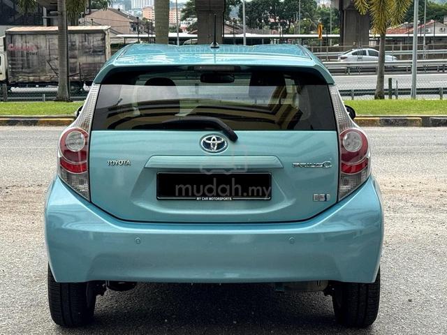 2013 Toyota PRIUS C 1.5 HYBRID HATCHBACK P/START - 4