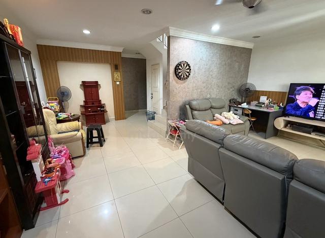 Taman Kiansom Jaya Inanam 2 1/2 Storey Terrace For Sale ( Inanam Area) 1