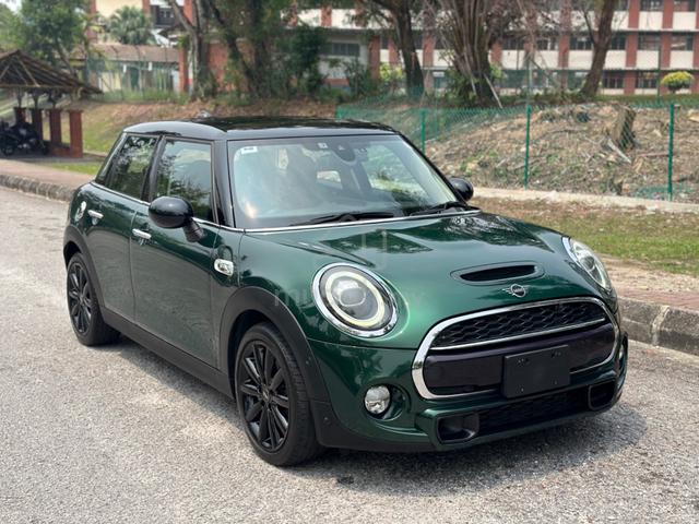 2019 Mini COOPER S 2.0 F55 4Door (A) Recon Japan - 1