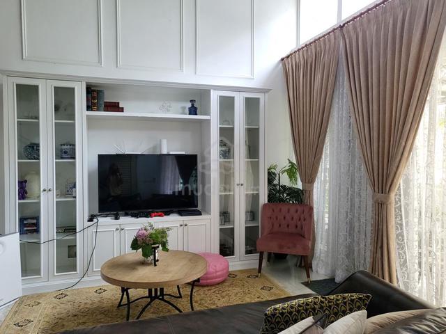 Tiara South 1