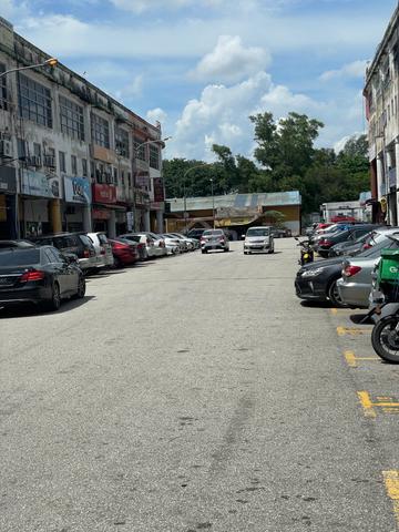Bandar Country Home 3storey shop below market 100K rawang anggun 1