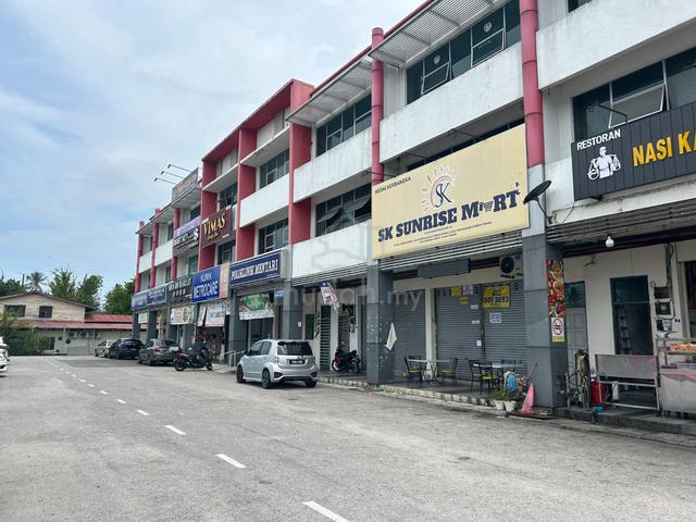 Simpang Ampat Pusat Perniagaan Tambun Permai 3 storey shophouse 1