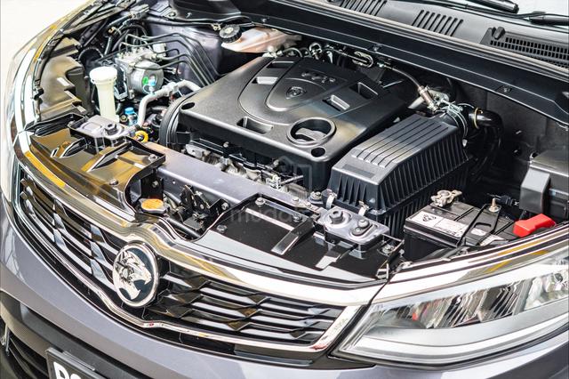 PREMIUM Proton PERSONA 1.6 Ori 20K KM Showroom Car - 5