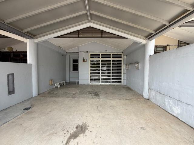 Sierra Perdana Masai terrace autogate partial furnished superlink 1