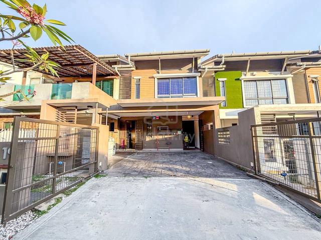 Freehold Double Storey Terrace Ivy Terrace, Denai Alam 1