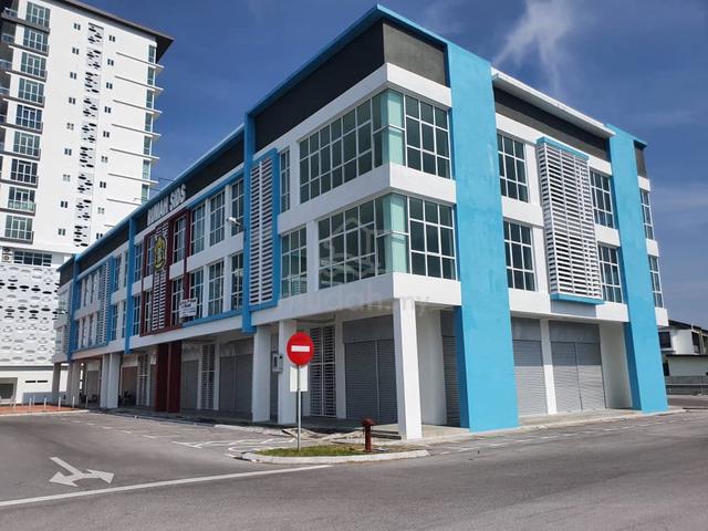 CHEAP 3 Storey Shoplot opposite Northbank for Sale 1