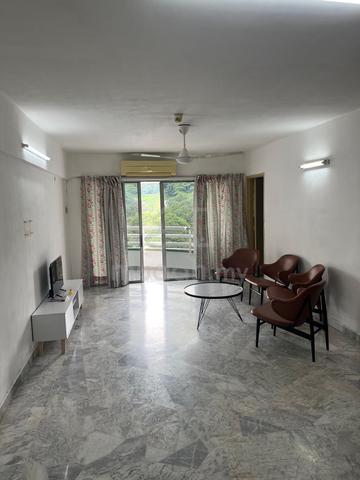 Pines Condo ,Room for Rent with attached Washroom 1