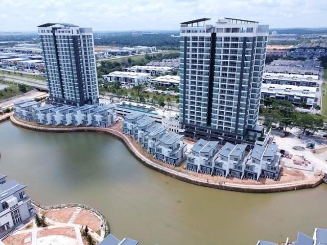 D'Lagoon Luxury Development By The Lake 1