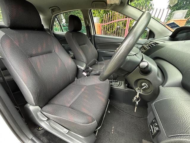 2012 Toyota VIOS 1.5 (A) BLACK INTERIOR - 4