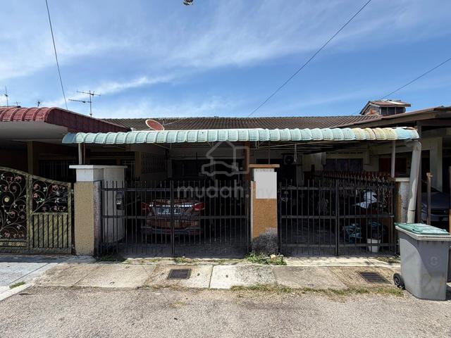 FREEHOLD Teres Setingkat Taman Bunga Raya, Muar 1