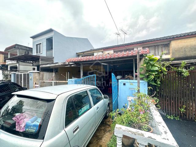 Rumah Teres Dua Tingkat, Jalan Bunga Tanjung, Taman Saraya Ampang 1