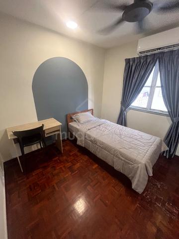 Lembah Subang Lrt Ara Damansara Room For Rent 1