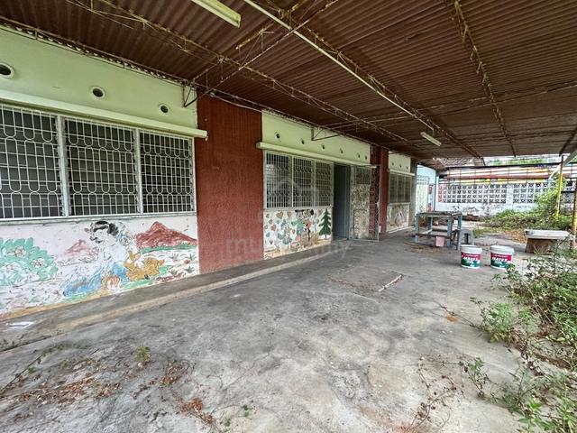 Taman Bersatu Single Storey Semi-D End Lot with big land 1