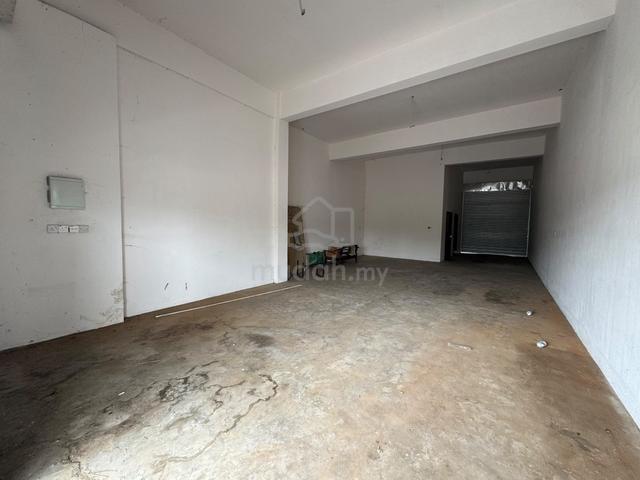 GROUND FLOOR SHOPLOT FOR RENT AT JALAN KERUING BINTAWA KUCHING SARAWAk 1