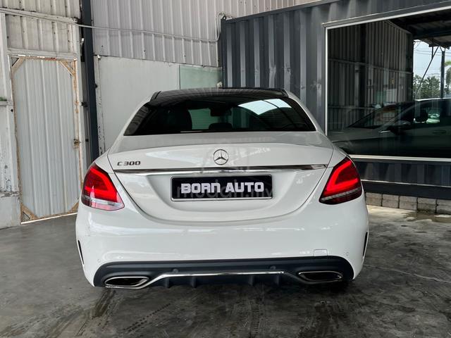 Mercedes Benz C300 2.0 AMG LINE Panoramic Roof - 3