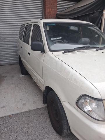 2001 Toyota UNSER 1.8 GLI (A) - 3