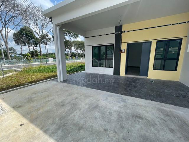 Corner unit,single storey terrace for sale,near KPJ Kuala Selangor 5