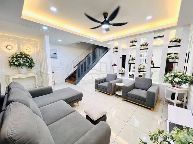 Fully Renovated - 2 Storey Terrace @ Taman Alam Sutera Puncak Alam 1