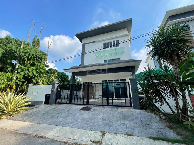 3sty Bungalow House, Rawang, Bandar Country Homes 1
