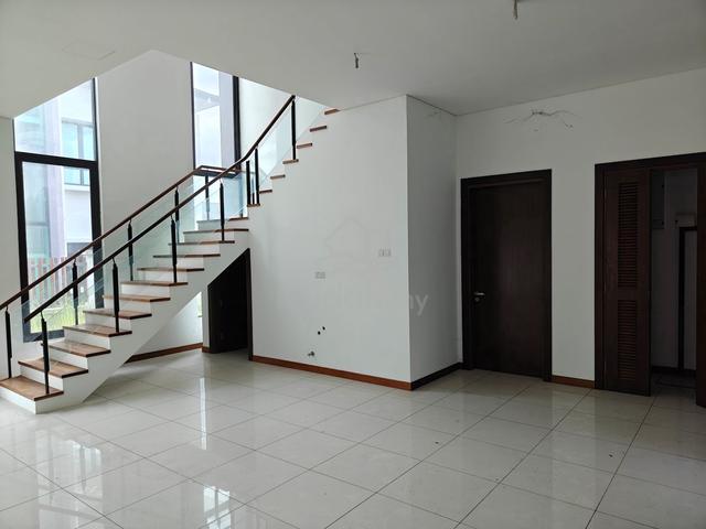 Bungalow for sale in Subang Bestari, Seksyen U5, Shah Alam 1