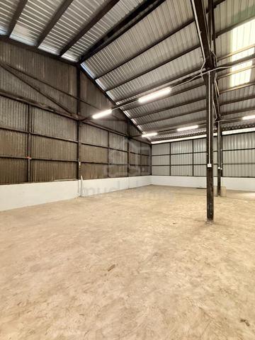 Warehouse @ seberang jaya For Rent  -land area 2400sqft -build up 2320 1