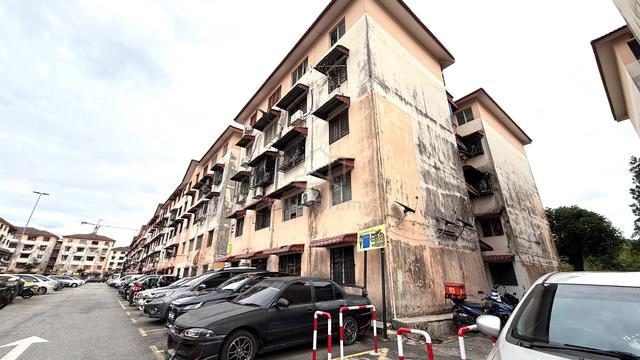 Apartment Idaman 1