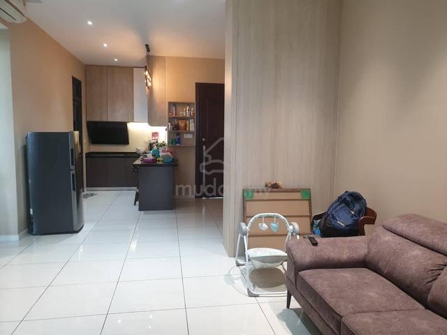 Queens Residences Q1 @ Queens Waterfront 1