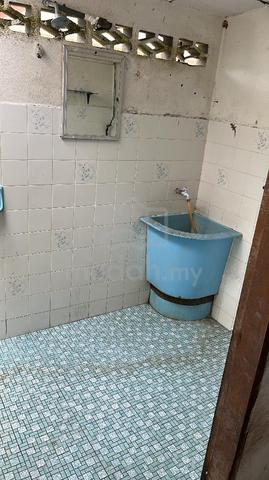 lot house 1