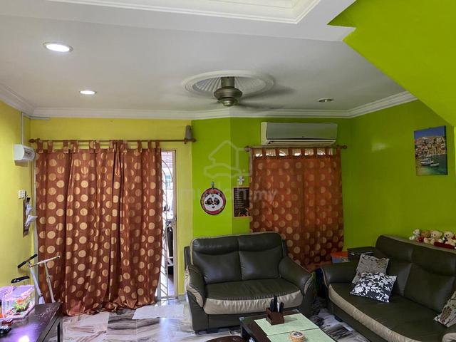 Taman Putra Prima PP5 2 Storey Puchong Freehold Renovated 18X65 Gated 1