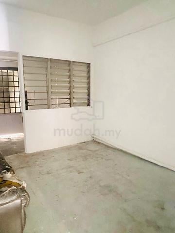Kedai ground floor untuk disewa 1