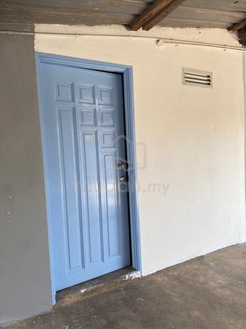 Bilik Kosong untuk Disewa 1