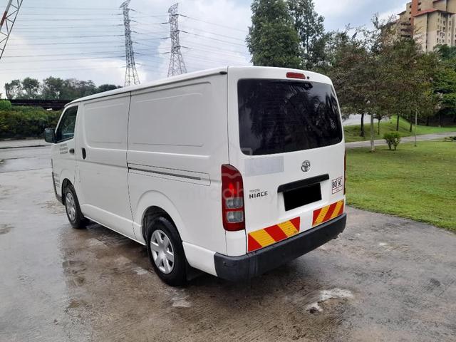 2021 Toyota HIACE 0 2.5L (M) - 4
