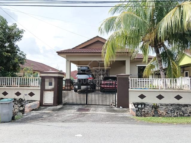 RUMAH BANGLO di SENAWANG, N.SEMBILAN. 1