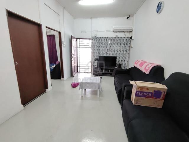 Taman Johor , Behind Paradigm Mall  Full Loan Unit , Fully Extend 2