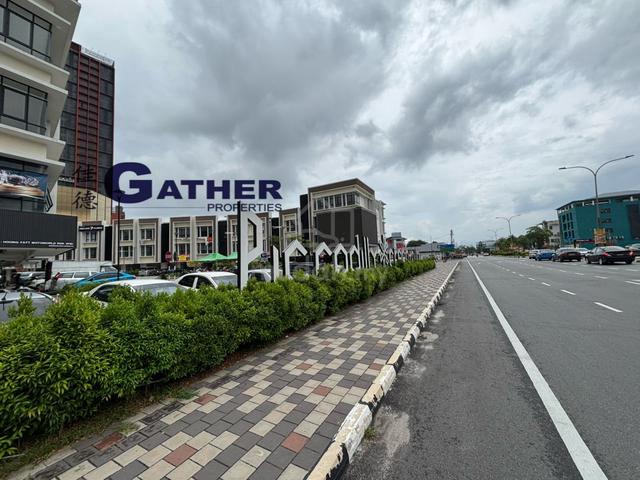 3 Storey Shop For Rent, Piccadilly, Greentown Ipoh 1