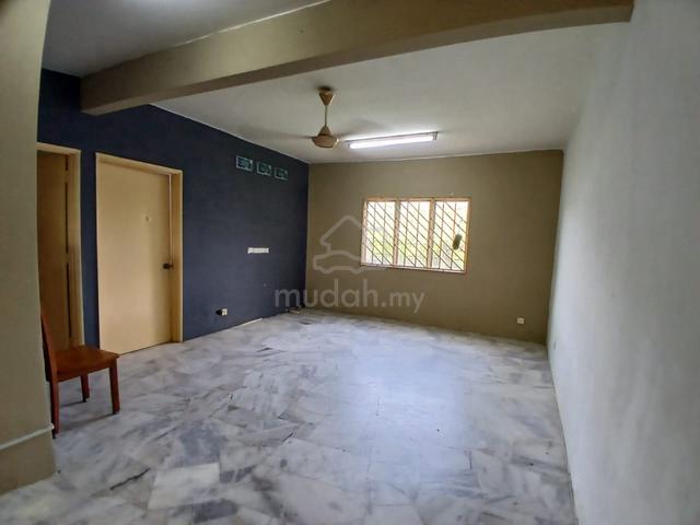 Rajawali Aparment (Bandar Country Homes) 1
