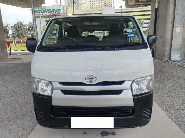 2017 Toyota Hiace 2.5 (M) Window 14 Seat Low Roof - 2