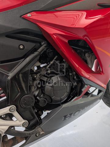Honda CBR 150R year 2022 like new  - photo 4 of 10