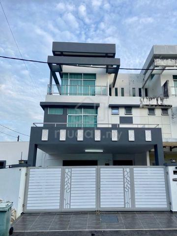 3 Storey Semi-D Corner Lot 1