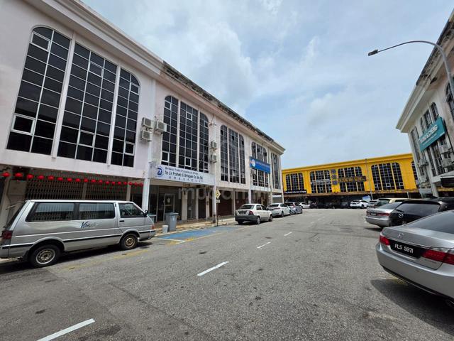 BELOW VALUE!!! 3 Storey Shoplot Melaka Raya Kota Laksamana Semabok 1