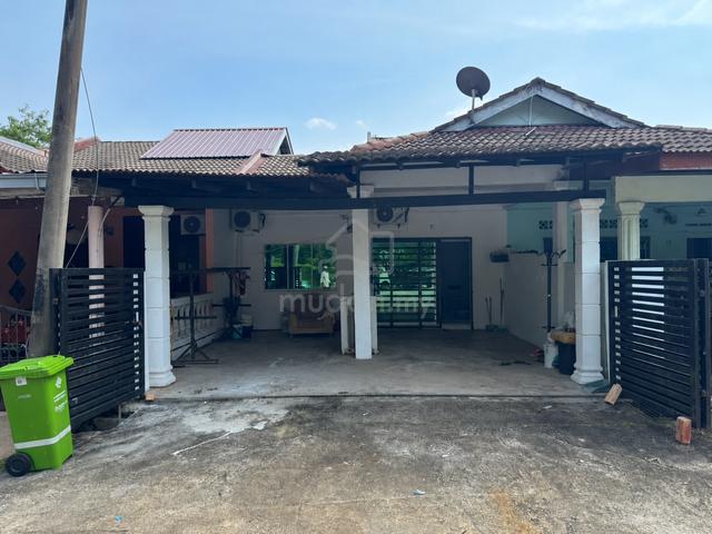 Teres Setingkat Taman Indera Mahkota 8, Kuantan, Pahang. 1